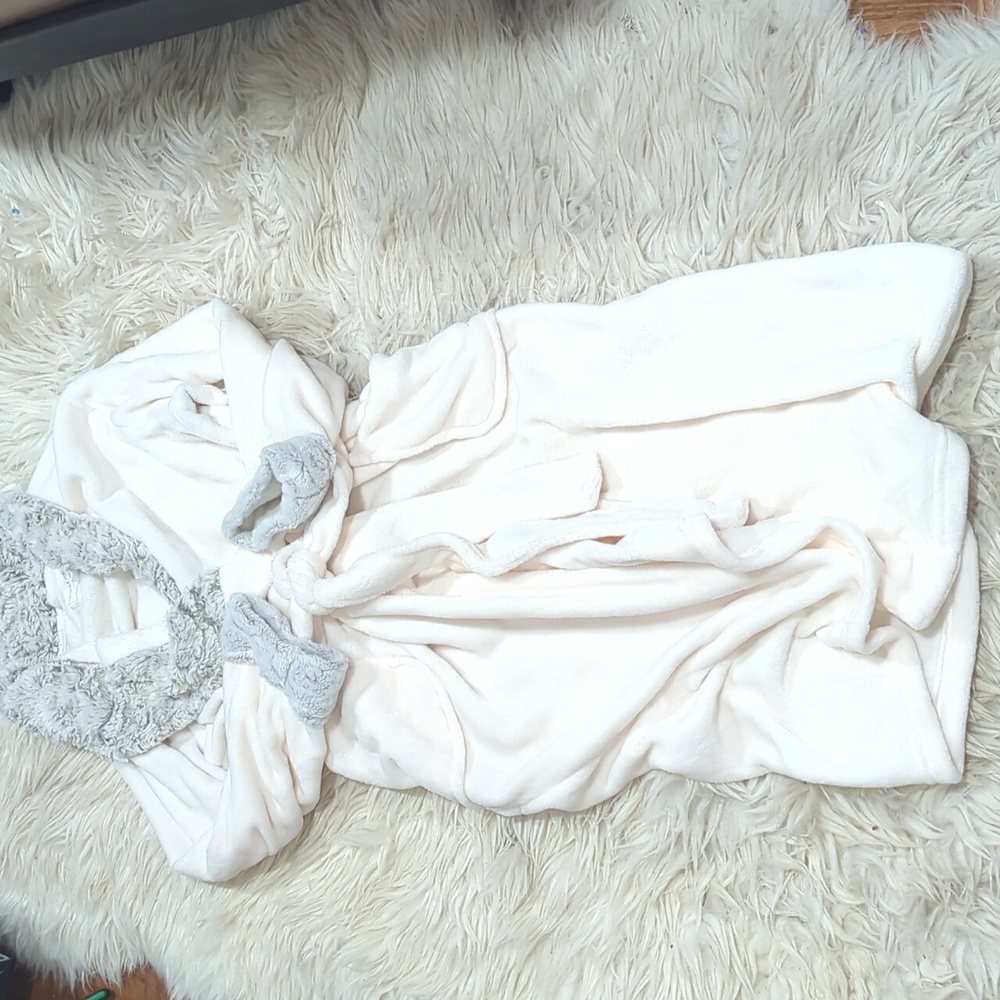 Carole Hochman bathrobe